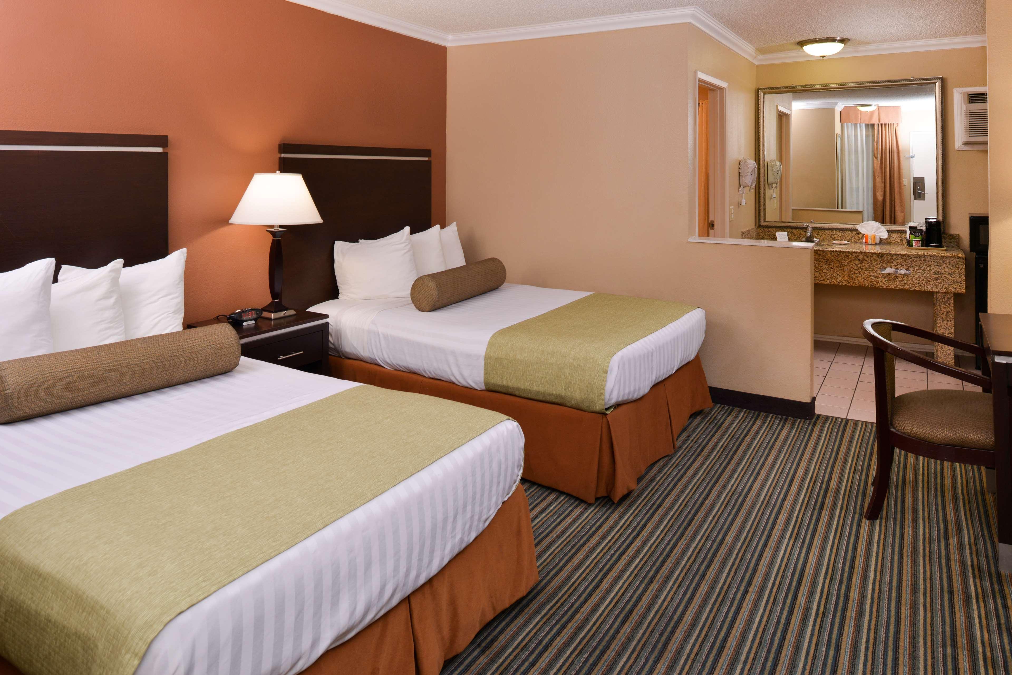 Best Western Courtesy Inn Hotel - Anaheim Resort At The Park Exteriör bild