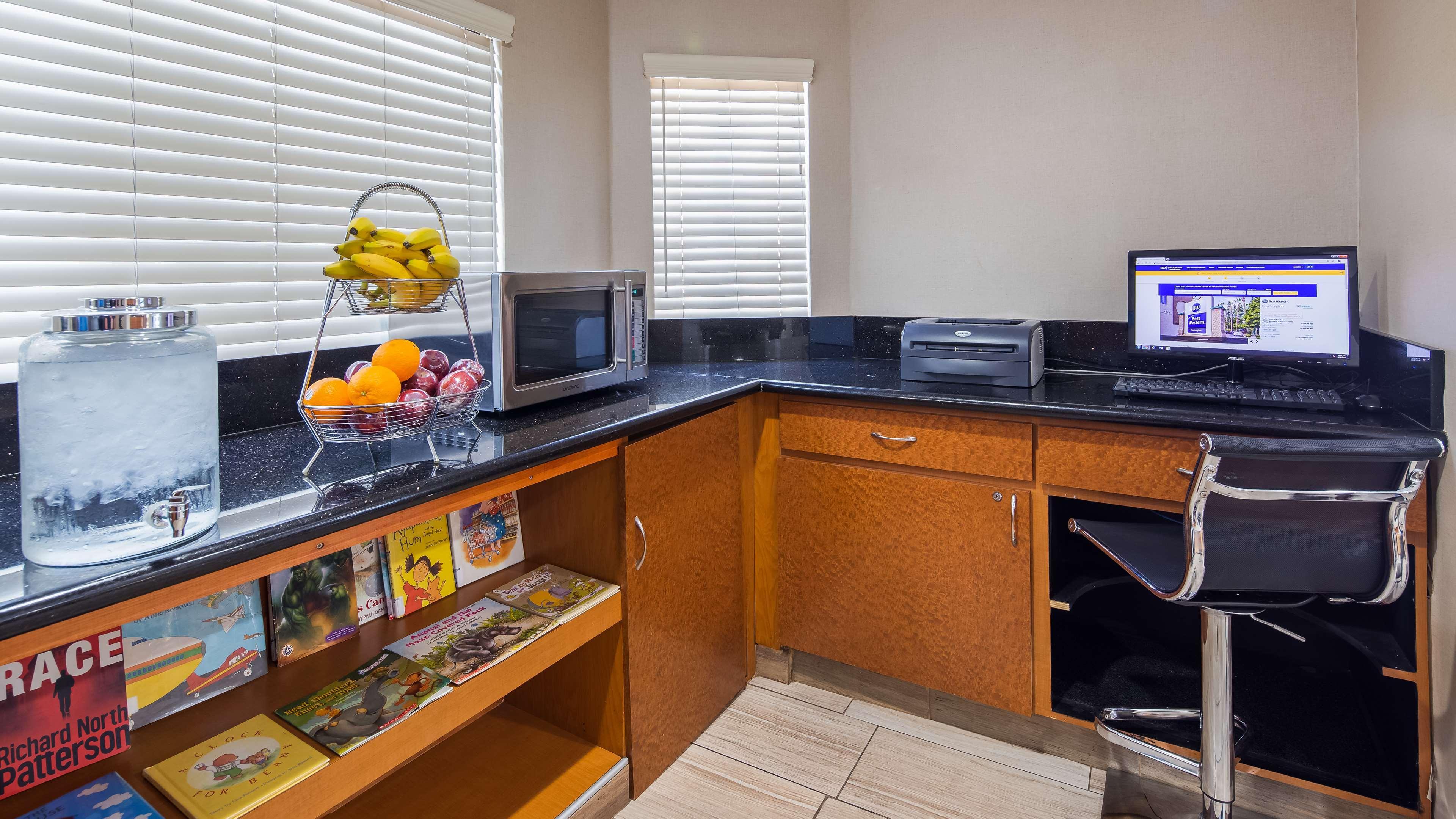 Best Western Courtesy Inn Hotel - Anaheim Resort At The Park Exteriör bild