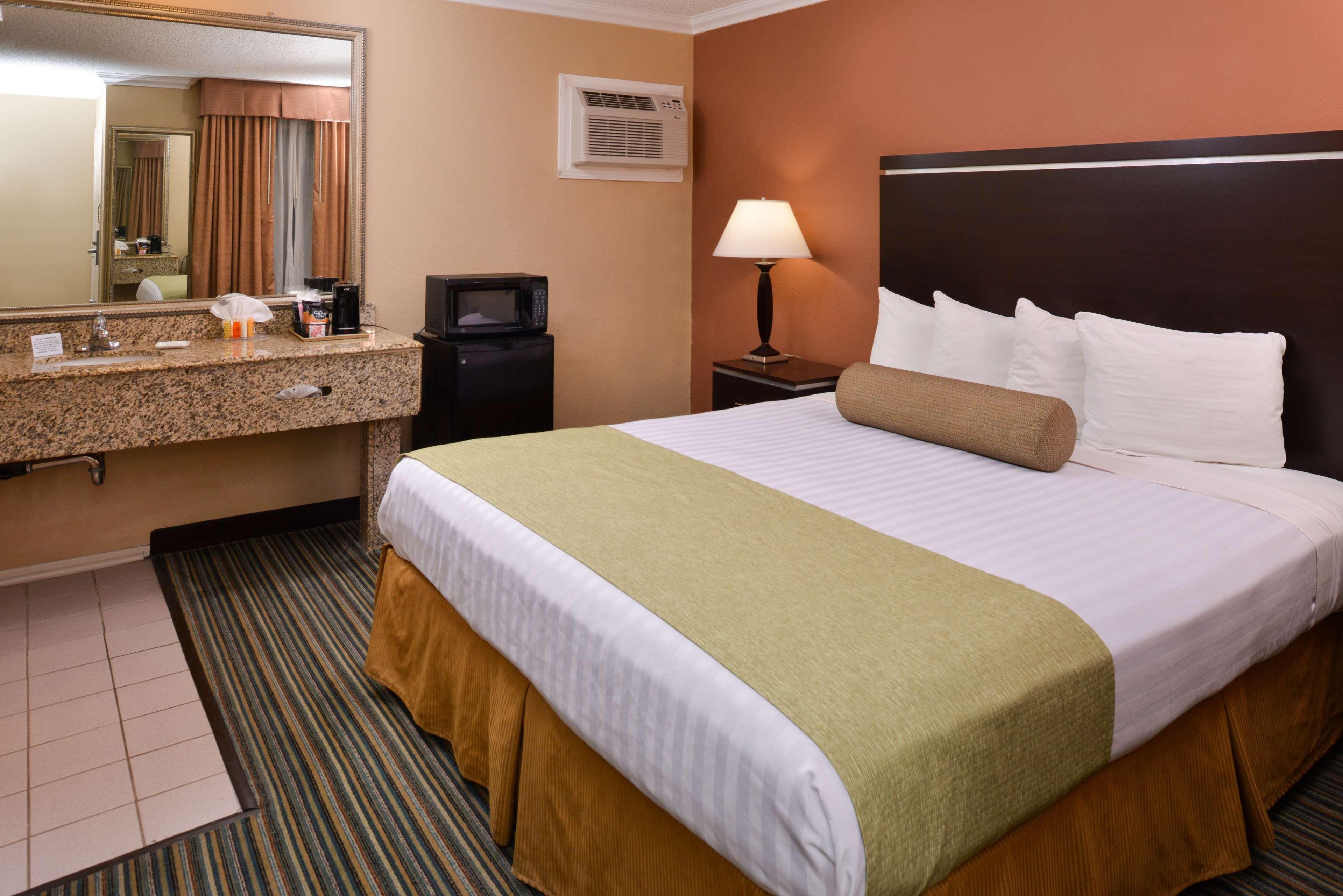 Best Western Courtesy Inn Hotel - Anaheim Resort At The Park Exteriör bild
