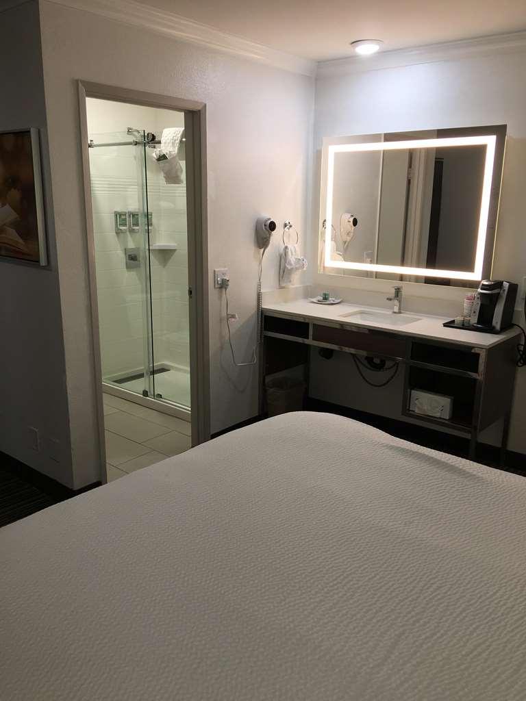 Best Western Courtesy Inn Hotel - Anaheim Resort At The Park Exteriör bild