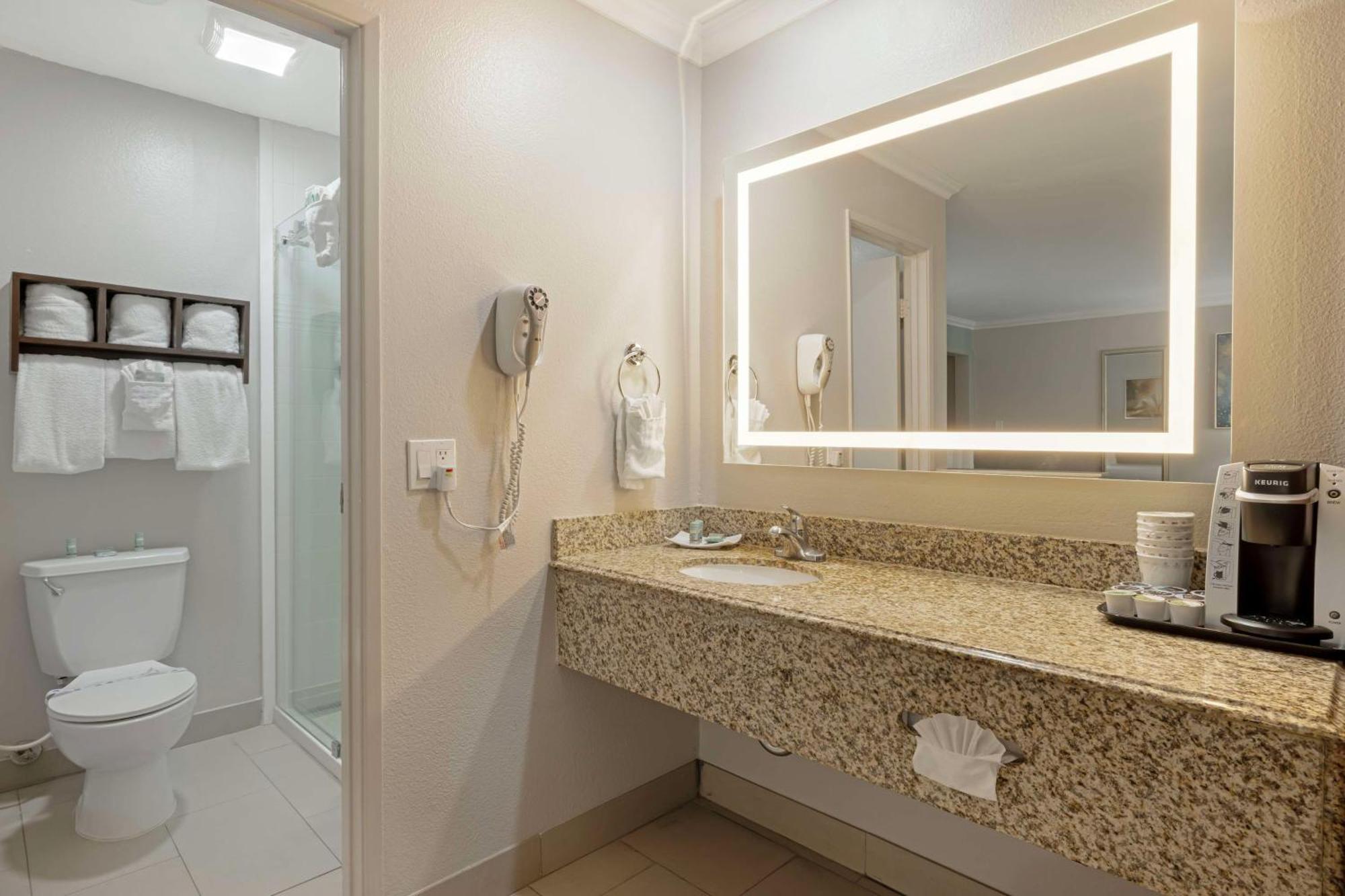 Best Western Courtesy Inn Hotel - Anaheim Resort At The Park Exteriör bild