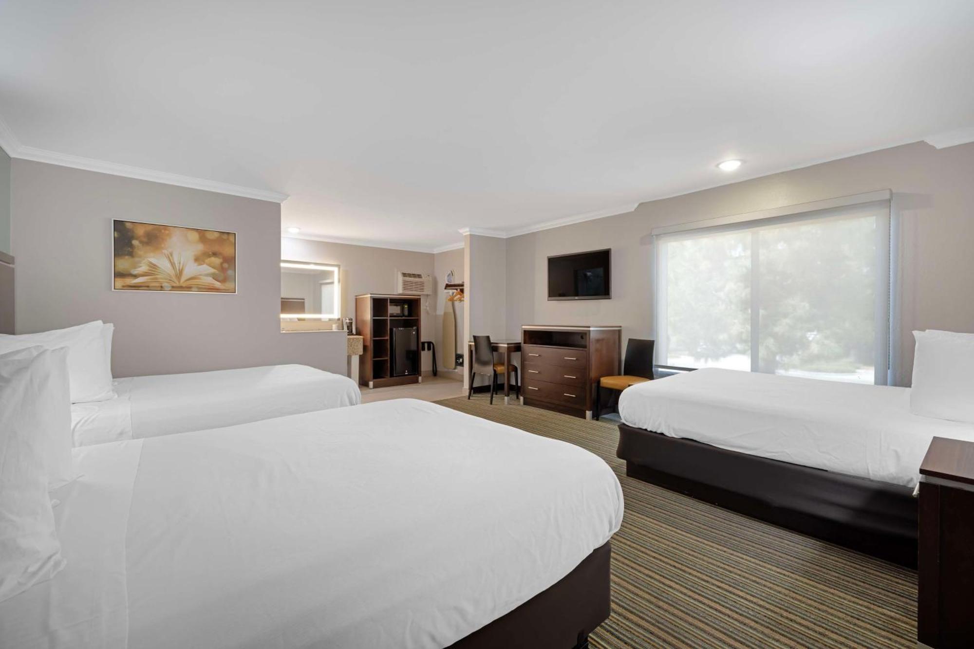 Best Western Courtesy Inn Hotel - Anaheim Resort At The Park Exteriör bild