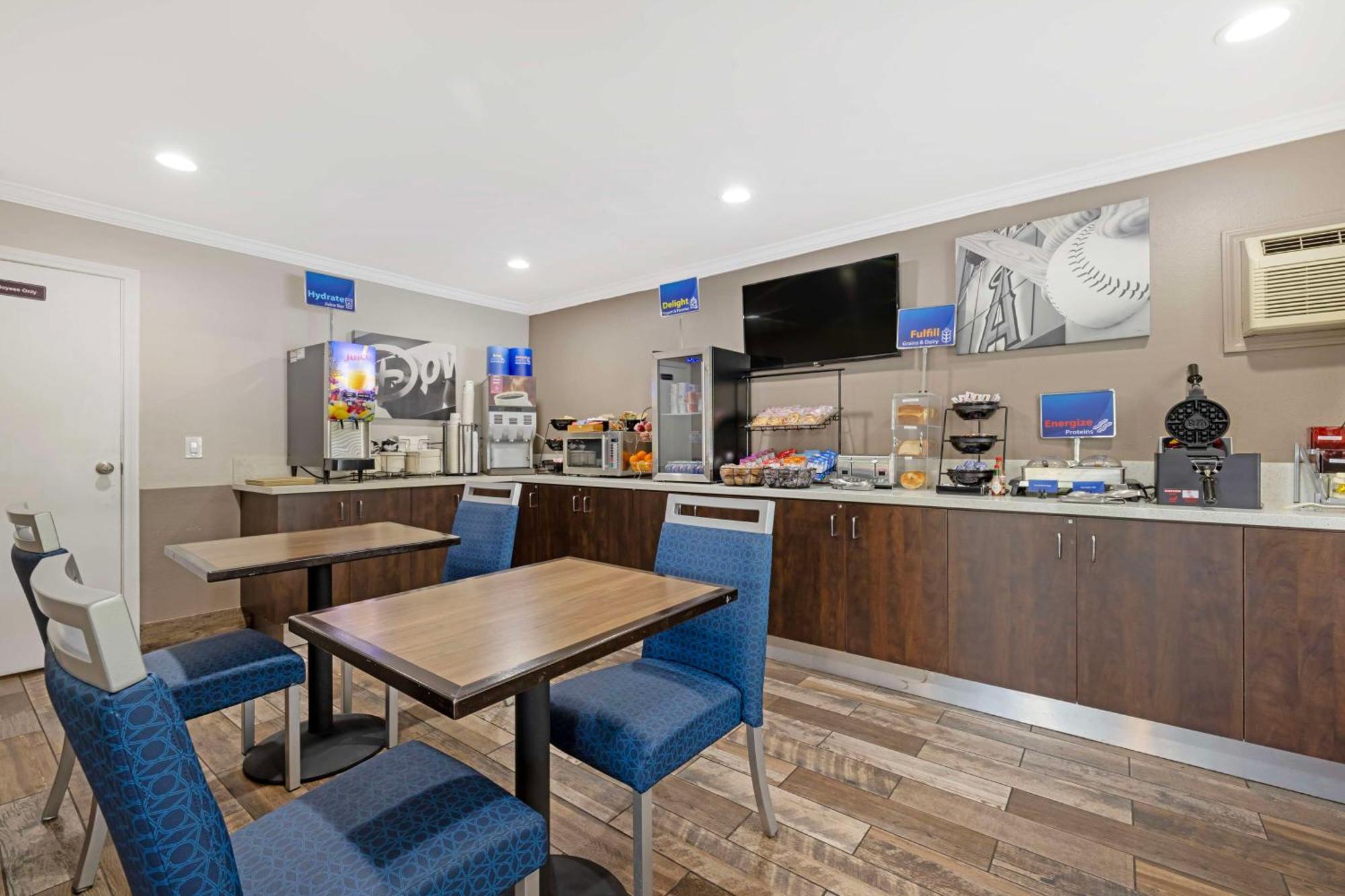 Best Western Courtesy Inn Hotel - Anaheim Resort At The Park Exteriör bild